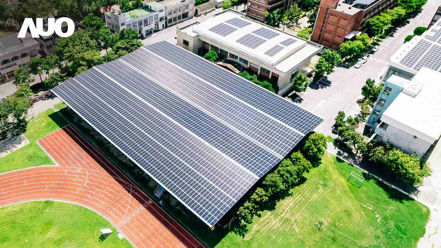 人生就是博SunSteel光电整合型浪板具备快速安装、、、轻量化优势,,,可提升15%发电效能,,,,通过国际IEC与台湾VPC认证安全、、、、防漏、、、耐候标准